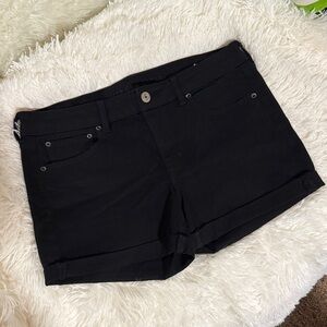 AMERICAN EAGLE black midi shorts
